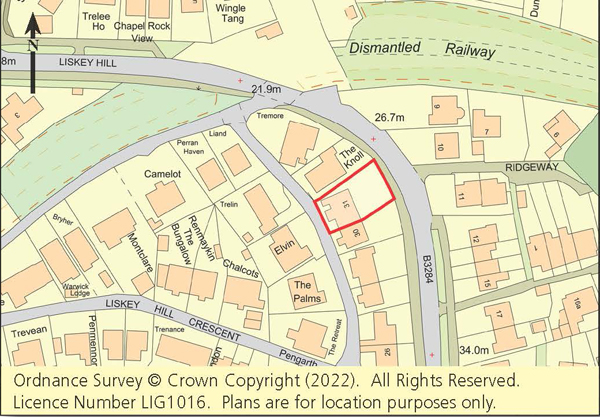 Lot: 75 - LARGE SEMI-DETACHED PROPERTY DIVIDED INTO ONE HOUSE AND THREE FLATS -